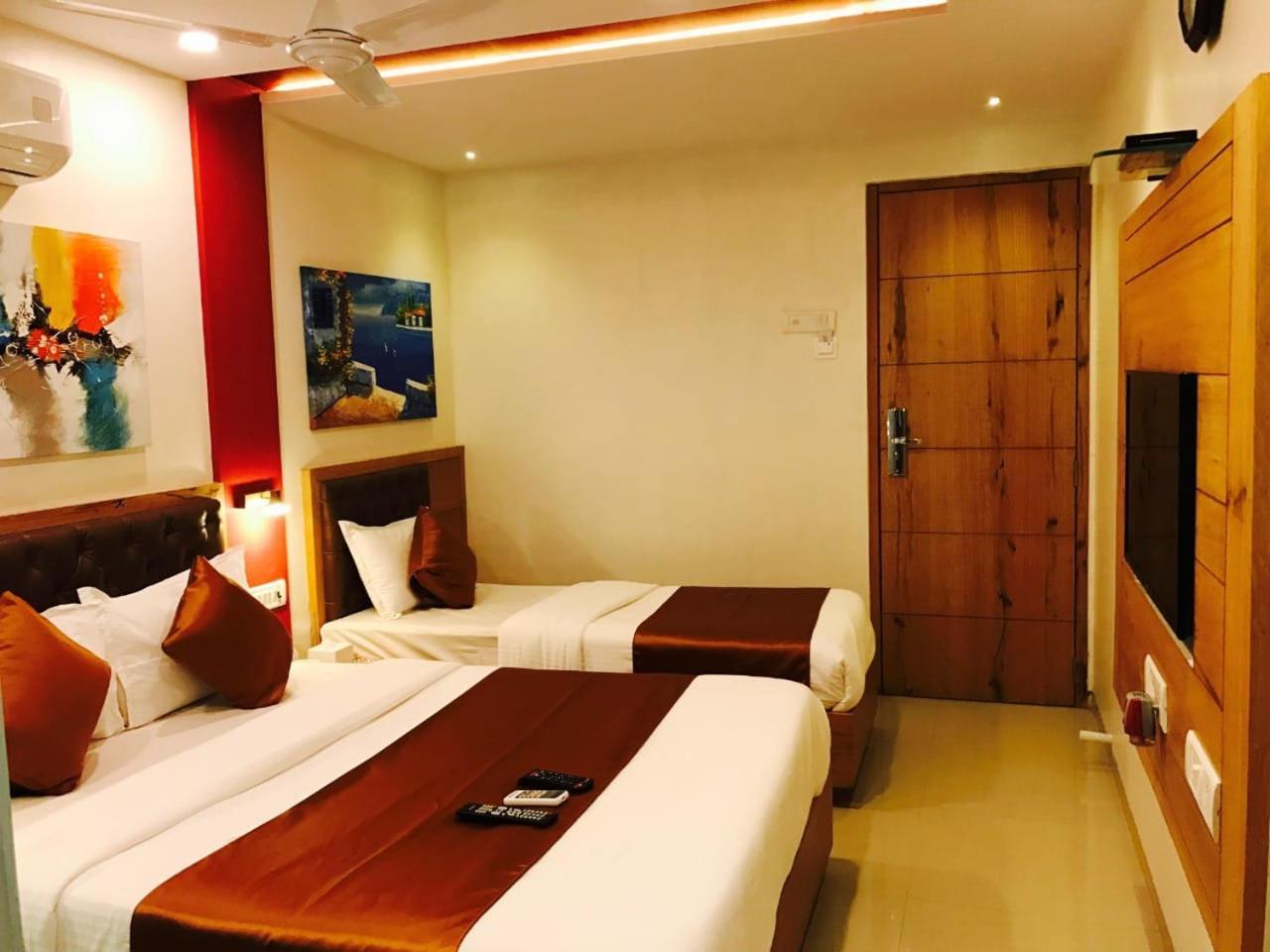 Grandeur By Avion Palace Near T2 International Airport Mumbai Bagian luar foto